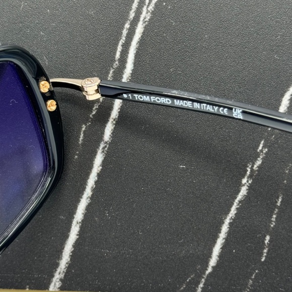 NEW TOM FORD TF923 01B UNISEX SUNGLASSES TOM FORD BONHAM FT0923/S SQUARE EYEWEAR main image 8